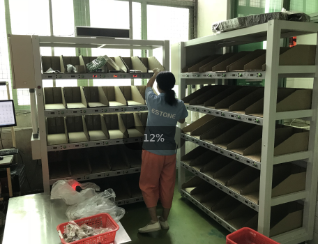 沃港電子標簽分揀墻，提高200%訂單分揀效率